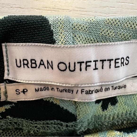 Urban Outfitters Retro Floral Pants Green stretch Waist size Small - Picture 3 of 5